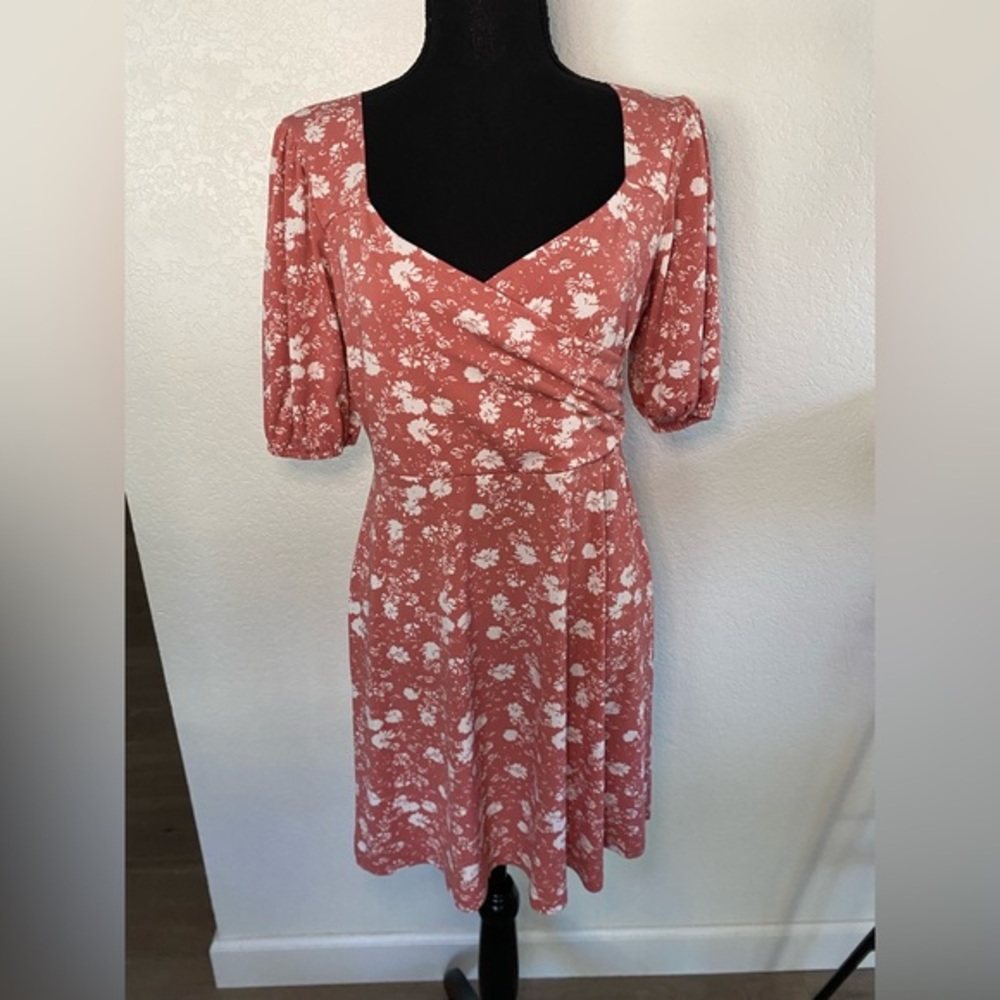 pink and white floral mini dress • Size Medium